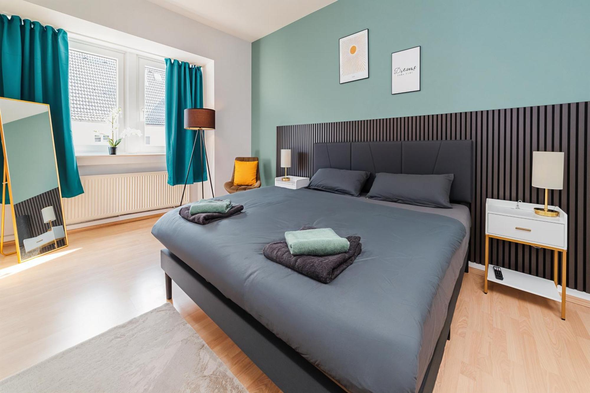 Smart Home - Essen - Perfect For 5 Guests! Central - Balcony - Netflix - Free Parking Zone Dış mekan fotoğraf
